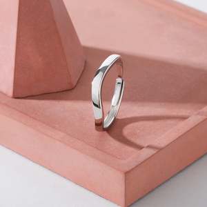 Jeulia, la seule alliance éternelle en argent sterling poli pour femme - Product Image 5