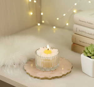 Vela con Pétalos de Margarita, Delicada y Artística, Aromática, Ecológica, Cálida y Acogedora para Navidad, Centro de Mesa para Momentos de Paz - Product Image 2