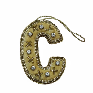 Adornos Navideños de Alfabeto Dorado Zardosi, Decoración Colgante de Letra Inicial de Terciopelo con Cuentas Hechas a Mano, Personalizada para Bodas - Product Image 1