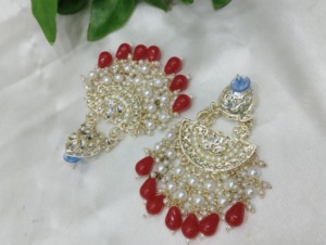 ชุดสร้อยคอทองชุบประดับเพชรคันดันสำหรับเจ้าสาว พร้อมต่างหูจุ้มก้าประดับมุกเคลือบเงา สำหรับงานแต่งงาน - Product Image 5