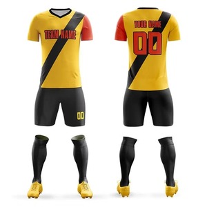 2024 venta al por mayor nuevo diseño uniforme de fútbol personalizado media manga ropa deportiva conjunto de fútbol entrenamiento uniforme de fútbol para hombres - Product Image 2