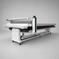 Laminateur à plat sans bulles 1300 mm * 2500 mm / Applicateur à froid intelligent Mefu LF1325-B4 pour la fabrication d'enseignes