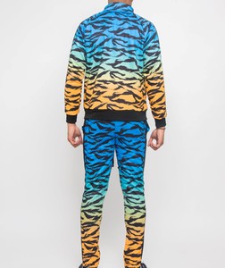 ชุดวอร์มฟุตบอลแบบ unisex ทรงปกติ ติดกระดุม คุณภาพสูง พิมพ์ลายนูน กันลม ระบายอากาศได้ดี ผลิตจากโพลีเอสเตอร์/คอตตอน - Product Image 2