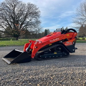 Chargeuse compacte Kubota SVL 1000 Idéale pour les opérations agricoles et de construction polyvalentes Soutenue par une livraison rapide et fluide - Product Image 2