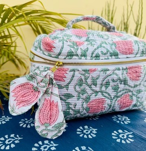 Manufacturer and Wholesaler <b>Make</b> <b>up</b> Bag and Wash Large Cotton Quilted Cosmetic Bag Pouch Bags - Product Image 4