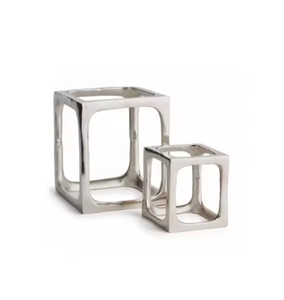 Sculpture en métal aspect antique fini argent élégant pour la décoration de table de bureau à domicile à bas prix quantité minimale de commande et bon marché - Product Image 1