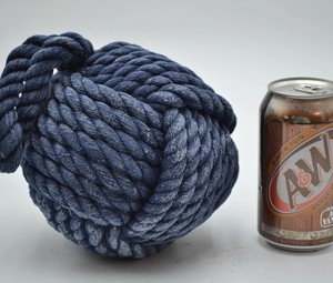 Arrêt de porte à nœud de singe en bleu - Product Image 1