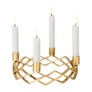 Forma de corona decorativa Decorativo Nuevo diseño Superventas Latón Chapado en oro Portavelas de 4 brazos - Product Image 1