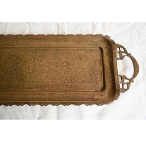 Bandejas de servir de latón de estilo real de último diseño con bandeja de exhibición elegante acabados modernos perfectos para uso doméstico contemporáneo - Product Image 1