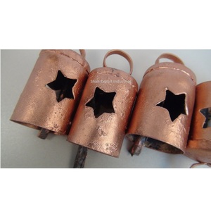 Campana de vaca de cobre con diseño de corte de estrella vintage, campanas colgantes de decoración navideña de Metal hechas a mano - Product Image 3