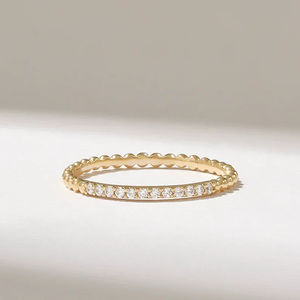 Anillo Fino de Plata 925 con Diamante Cultivado de Corte Redondo y Alto Brillo, Estilo Clásico, para Regalo de Boda, Compromiso, Fiesta o Aniversario para Ella - Product Image 1