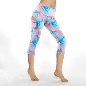Leggings Capri para Mujer con Estampado Digital Personalizado, Ligeros, de Poliéster, Cintura Media, Casuales, para Fitness, Yoga, Gimnasio y Running - Product Image 5