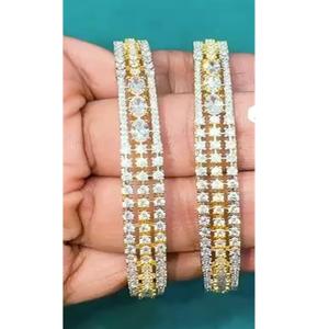 Acabado dorado a la moda con aspecto de piedras, dos juegos de brazaletes, brazaletes abiertos con estilo para mujer, ropa de boda - Product Image 1