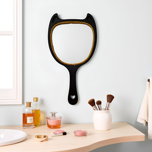 Espejo de Mano de Madera Rústico, Adorable y Duradero, con Mango de Madera y Orificio para Colgar, Espejo de Mano para el Cuidado de la Piel y Uso Personal Diario - Product Image 1