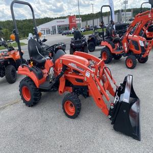 Tractor de Ruedas Compacto Usado Kioti CK4030 de 35HP con Cabina, Tracción en las 4 Ruedas, Transmisión por Engranajes, Alta Productividad para Pequeñas Granjas - Product Image 1