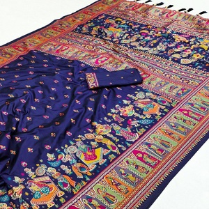 Dernier Designer Doux Banarasi Soie Tissage Bordure Saree Par FabZone - Product Image 5
