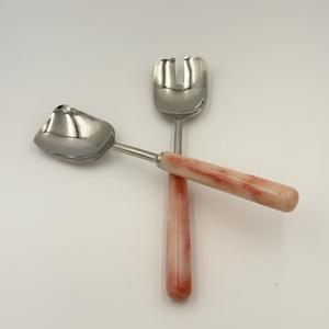 Serveur à salade au design unique pour la maison, la cuisine et la table de restaurant, serveur à salade décoratif fait à la main avec une poignée en résine - Product Image 6