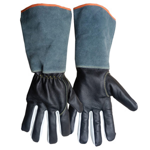 Fabrication de gants de soudage pour la construction de bâtiments, gants de soudage en cuir, résistance à la chaleur, gants de sécurité personnalisés non rigides - Product Image 2