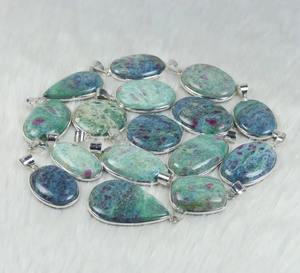 จี้พลอยทับทิมธรรมชาติในหินฟัดไซต์ขายส่งจี้ชุบเงินหนามเตยเครื่องประดับจี้เพชรเม็ดทับทิมขนาดผสม - Product Image 3