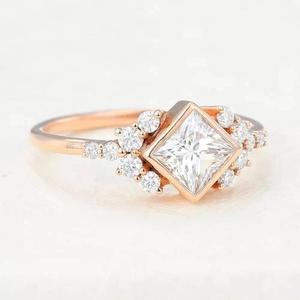 Bague de fiançailles en moissanite VVS de 2 carats, sertie en grappe de coupe princesse, en argent 925, sertie en bélière, bague d'anniversaire de mariage, cadeau pour femme - Product Image 4