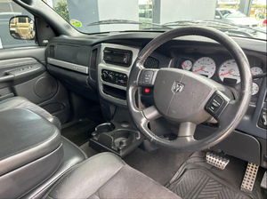 รถยนต์มือสองคุณภาพดีราคาประหยัด ปี 2011 ดอดจ์ แรม 1500 SRT-10 V10 D/C A/T พวงมาลัยขวา - Product Image 2