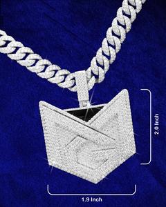 Collar con colgante de escudo personalizado con logotipo, joyería hip hop con incrustaciones de diamantes CZ, cadena cubana brillante para hombres y mujeres - Product Image 2