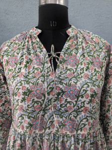 Robe midi bohème décontractée pour femmes, imprimée à la main avec des motifs floraux, méthode de tissage, lavable, 100% coton - Product Image 2