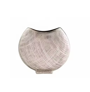 Floreros de Metal de último diseño para la oficina de mesa Floreros de aluminio decorativos para el hogar Disponible Amplia gama de jarrones - Product Image 3