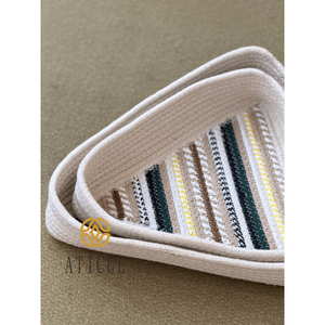 Lot de 2 paniers tressés en coton de forme triangulaire élégants, faits à la main, polyvalents, pour rangement et décoration (10x3x10) - Product Image 3