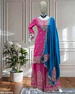 Ensemble de palazzo en soie romaine brodée de qualité supérieure avec broderie complexe, couleurs vibrantes et dupatta en organza, parfait pour les fêtes - Product Image 6