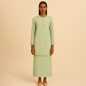 Zia Isra, conjunto de ropa musulmana tradicional de estilo modesto, botones de escote bordados intrincados modernos, opciones de talla grande disponibles - Product Image 2