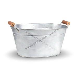 Cubo de hielo de metal ovalado galvanizado duradero con mangos de madera, ideal para eventos al aire libre, fiestas y refrigeración de bebidas - Product Image 2