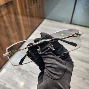 Lunettes de soleil de luxe transparentes grises anti-reflets avec monture en acier inoxydable sertie de moissanite, design classique GRA - Product Image 3