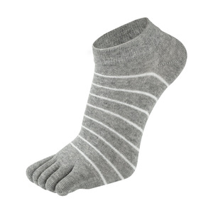 Chaussettes blanches en coton biologique personnalisées de haute qualité, 100 % en gros, 75 % coton, 20 % nylon, 5 % élasthanne, pour la vie quotidienne, douces - Product Image 5