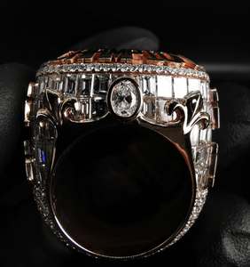Bague de championnat PSC pour homme, personnalisée de luxe, style Hip Hop, avec initiale, sertie pavé de moissanite VVS taille brillant, plaquée rhodium, effet glacé - Product Image 5