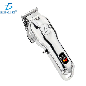 Kit de coupe professionnel pour barbier, pour usage en salon, comprenant une tondeuse - Product Image 1