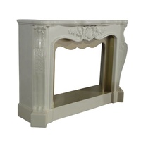 Cheminée de style français, cheminée peinte en blanc, cheminées en bois de style européen, fonctionnelles comme une table console, décoration d'intérieur