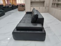 Modernes Italienisches Luxus-Sofa-Set aus Echtem Schwarzem Leder, Modulares Getuftetes Ecksofa mit Schaumstoffgefüllten Sitzen für Apartments