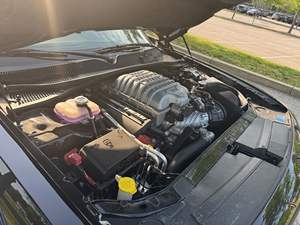 Challenger SRT Hellcat Widebody Jailbreak 2023 ~5 600 milles, boîte manuelle à 6 vitesses, moteur Hemi V8 suralimenté de 717 ch - Product Image 6