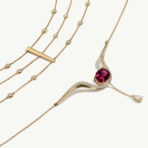 Collar de lujo para mujer con colgante de rubí en oro de 18 quilates, alas de diamantes y cadena colgante - Product Image 2