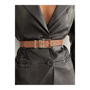 <span class=keywords><strong>Cintura</strong></span> da <span class=keywords><strong>donna</strong></span> Written <span class=keywords><strong>Bridge</strong></span> con fibbia dorata, <span class=keywords><strong>cintura</strong></span> per pantaloni, <span class=keywords><strong>cintura</strong></span> per giacca, <span class=keywords><strong>cintura</strong></span> per vestito, <span class=keywords><strong>cintura</strong></span> per camicia - Tan-Gold - Product Image 1