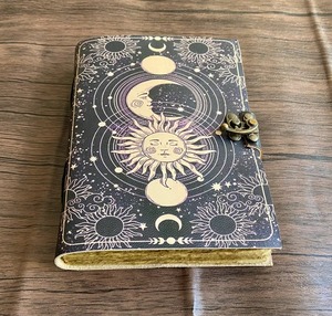 Diario de cuero Vintage hecho a mano Sun and Moon Grimoire Spell Book of Shadows Espiral y Saddle Stitching Binding - Product Image 1