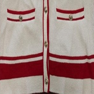 Ajoutez des logos et des lettres grecques personnalisés sur un pull de sororité universitaire rouge et noir, vêtements grecs d'automne et d'hiver pour l'école. - Product Image 5