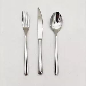 Usine indienne de couverts personnalisables en gros en acier inoxydable argent et or ensemble de couverts pour des décors d'événements parfaits - Product Image 4