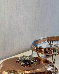 Calentador de alimentos de cazuela elegante de cobre con mango de diseño de flores perfecto para restaurantes, hoteles y resorts de La India - Product Image 4