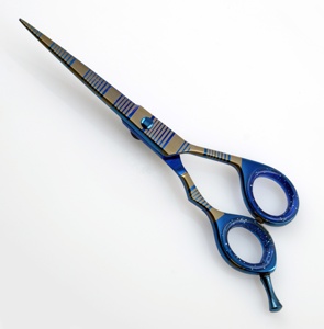 Ciseaux de cheveux professionnels en acier inoxydable avec revêtement au plasma bleu de 5.5 pouces, coupe de cheveux de qualité pour salon de coiffure - Product Image 3