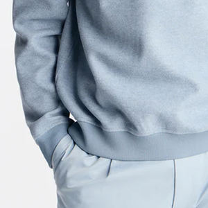 Sudadera de Alta Calidad con Cuello Camisero, Material Transpirable, Manga Larga, con Logotipo Personalizado, Estilo Urbano para Hombre, Color Sólido - Product Image 4