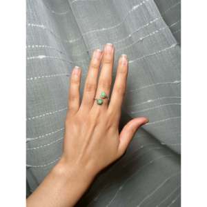 Anillo Ajustable Romántico de Ópalo Navajo y Plata de Ley, Hecho a Mano con Engaste de Oro Rosa y Rodio, Regalo con Estilo Romántico - Product Image 4