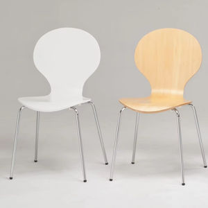 Chaise de salle à manger pliante en bois moderne empilable pour une utilisation en cuisine - Product Image 1