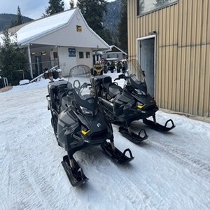 ข้อเสนอส่วนลดอย่างเป็นทางการปี 2023 รถสโนว์โมบิล Skandic SE 900 ACE เครื่องยนต์ 4 จังหวะ 300 ซีซี สำหรับการเดินทางบนภูเขา - Product Image 5